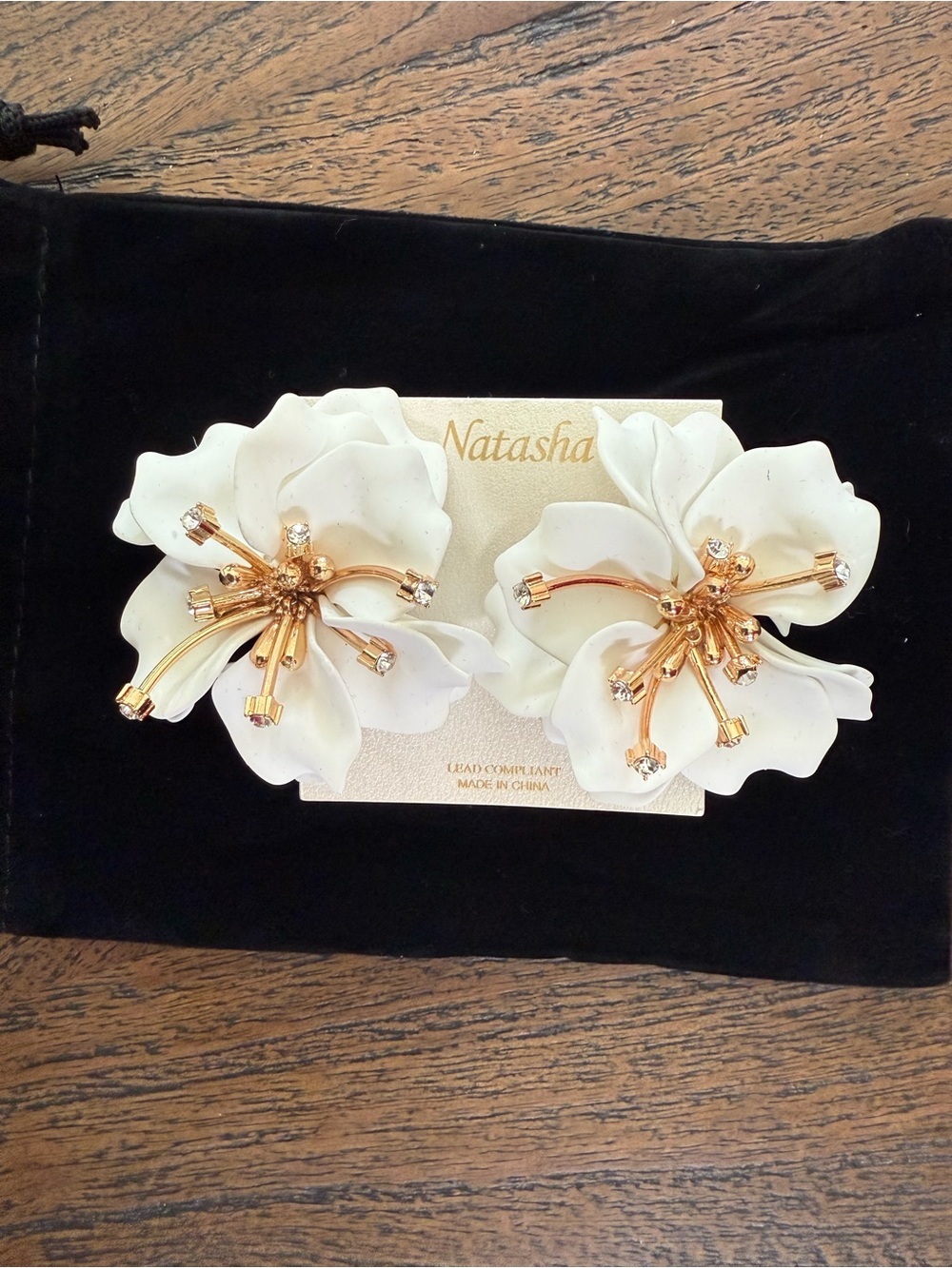 Natasha Couture White Floral Earrings with Gold-Tone Stamen